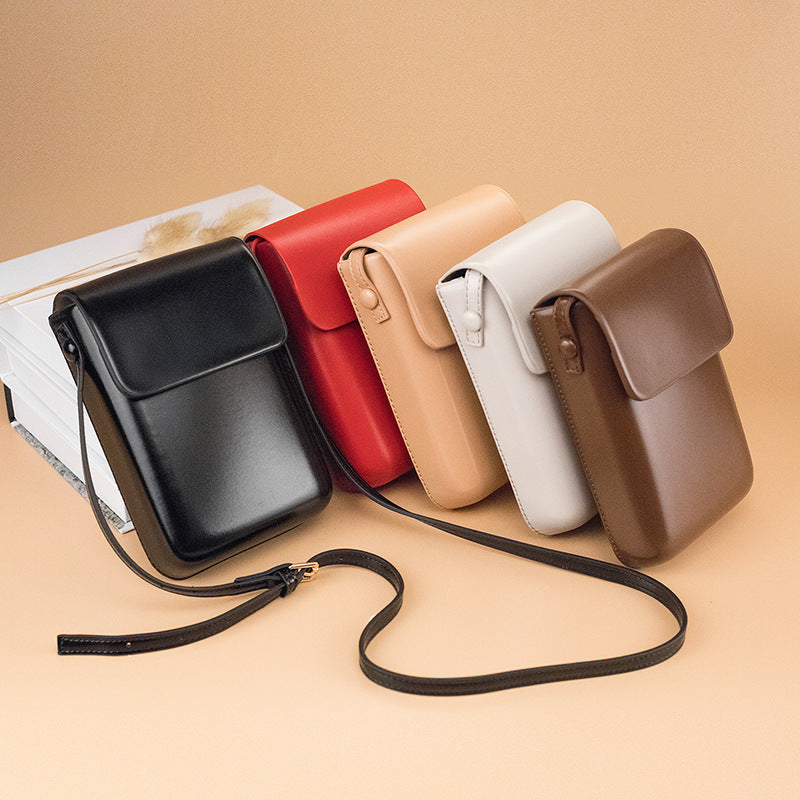 Elegant Flap Crossbody Bag – Compact Leather Handbag for Women